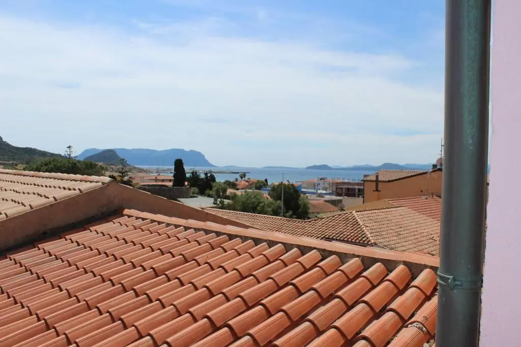Effe Apartment Golfo Aranci: Sole, Mare E Relax إيطاليا
